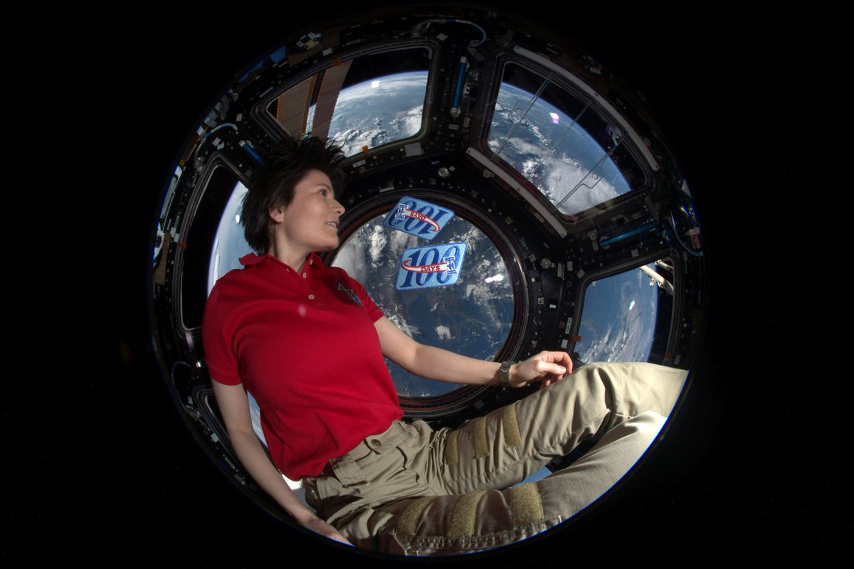 #HappyBirthday 🎂 to #ESA's @AstroSamantha Cristoforetti 🇮🇹 (26 April)! Samantha is a veteran of 2 missions to @Space_Station: #Futura in 2014 & #MissionMinerva🦉in 2022 #Cristofoready #Shenanigans 🔗 esa.int/Science_Explor…
