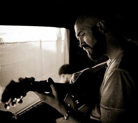 I love this photo of M 🥺🥰 the genius at work 🎸🎶 Miss him so much 🥺💔
#MarkSheehan loved and remembered always 🫶🏻🤍
✨💫🌟🎸🕊️
#ArmsOpen #Always