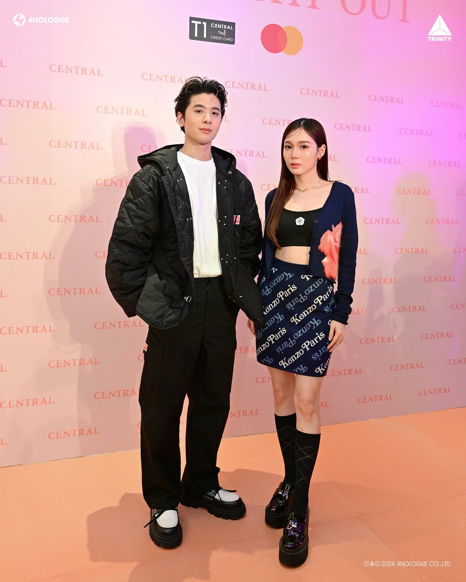 TRINITY_TNT_OFC's tweet photo. เอาภาพบรรยากาศปอร์เช่ร่วมงาน "CHIDLOM  LUXE NIGHT OUT" มาฝากทุกคนครับ
.
Highlight photos of Porsches at "CHIDLOM  LUXE NIGHT OUT" for everyone.

#CentralChidlomLuxeNightOut 
#TheStoreofBangkok
#XXSIVK https://t.co/7nwSEUINgd