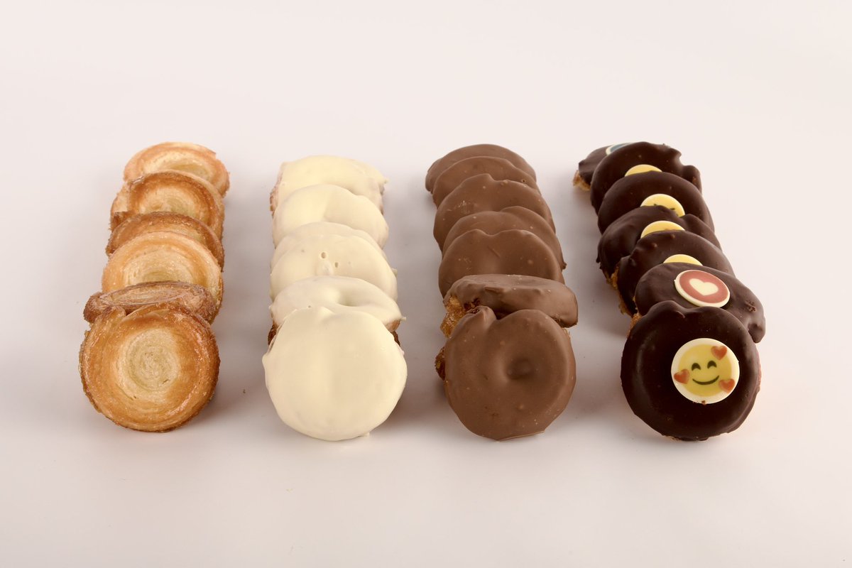 VienaCapellanes's tweet photo. ¡ A mal tiempo buenas meras ! 😝
#vienacapellanes #dulce #chocolate #meras #tiempo https://t.co/YN2eyLZKPH
