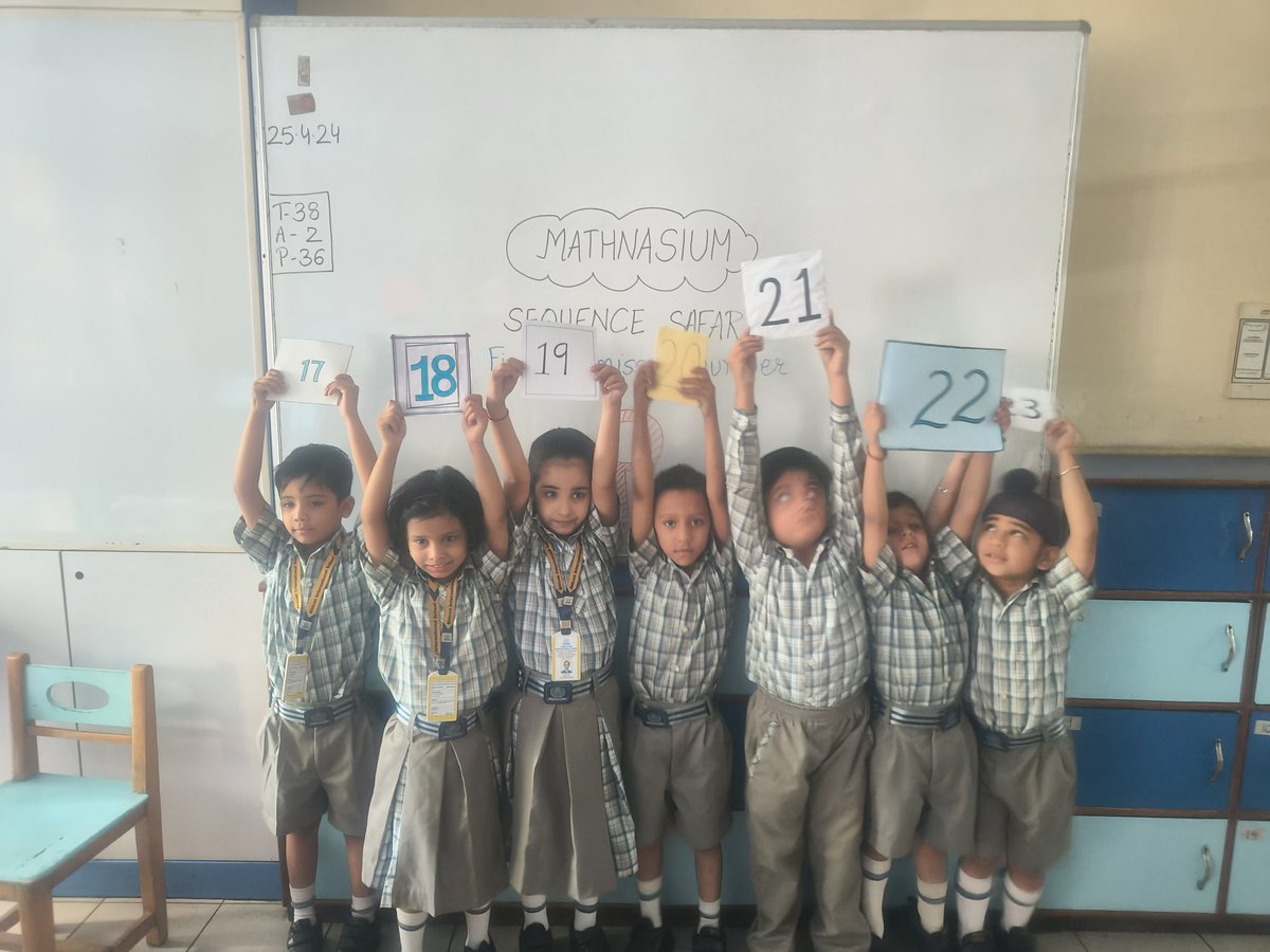 Math is like going to the gym for your brain. It sharpens your mind. Ss of class 1 learnt 'missing numbers' through flash card activity in #Mathnasium @ashokkp @y_sanjay @pntduggal @ShandilyaPooja @PreetiMehra77  @WeAreTeachers @FirstInMath