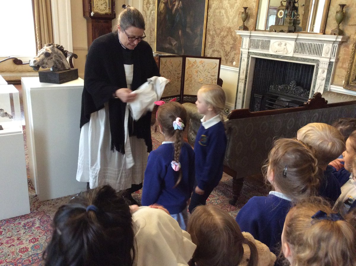 HolmeValleySch's tweet image. Reception- more from the visit to @normanbyhall 

Learning about the local history in our area. Experiencing life at the hall in Victorian times as domestic staff.

#SchoolVisits #Opportunities #OurLocalArea
