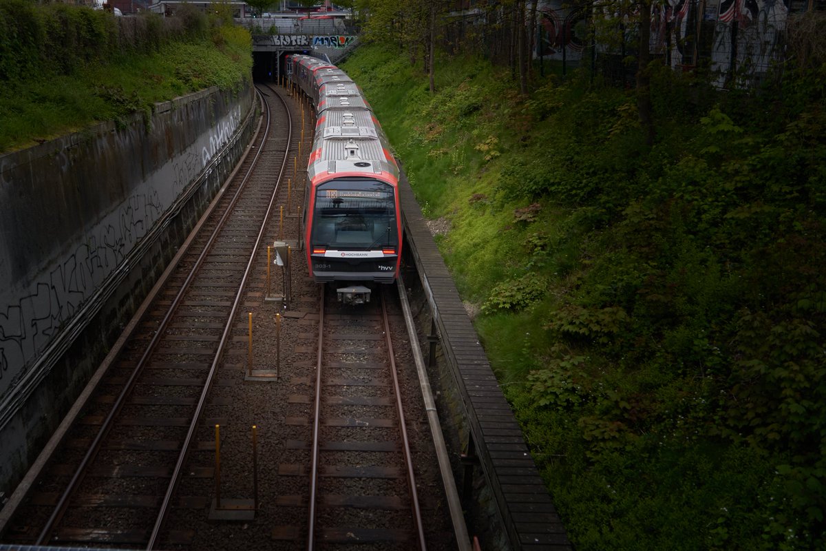 Hallo Hamburg! Ab in den Untergrund. #photography #hvv @ThePhotoHour #subway #Hamburg