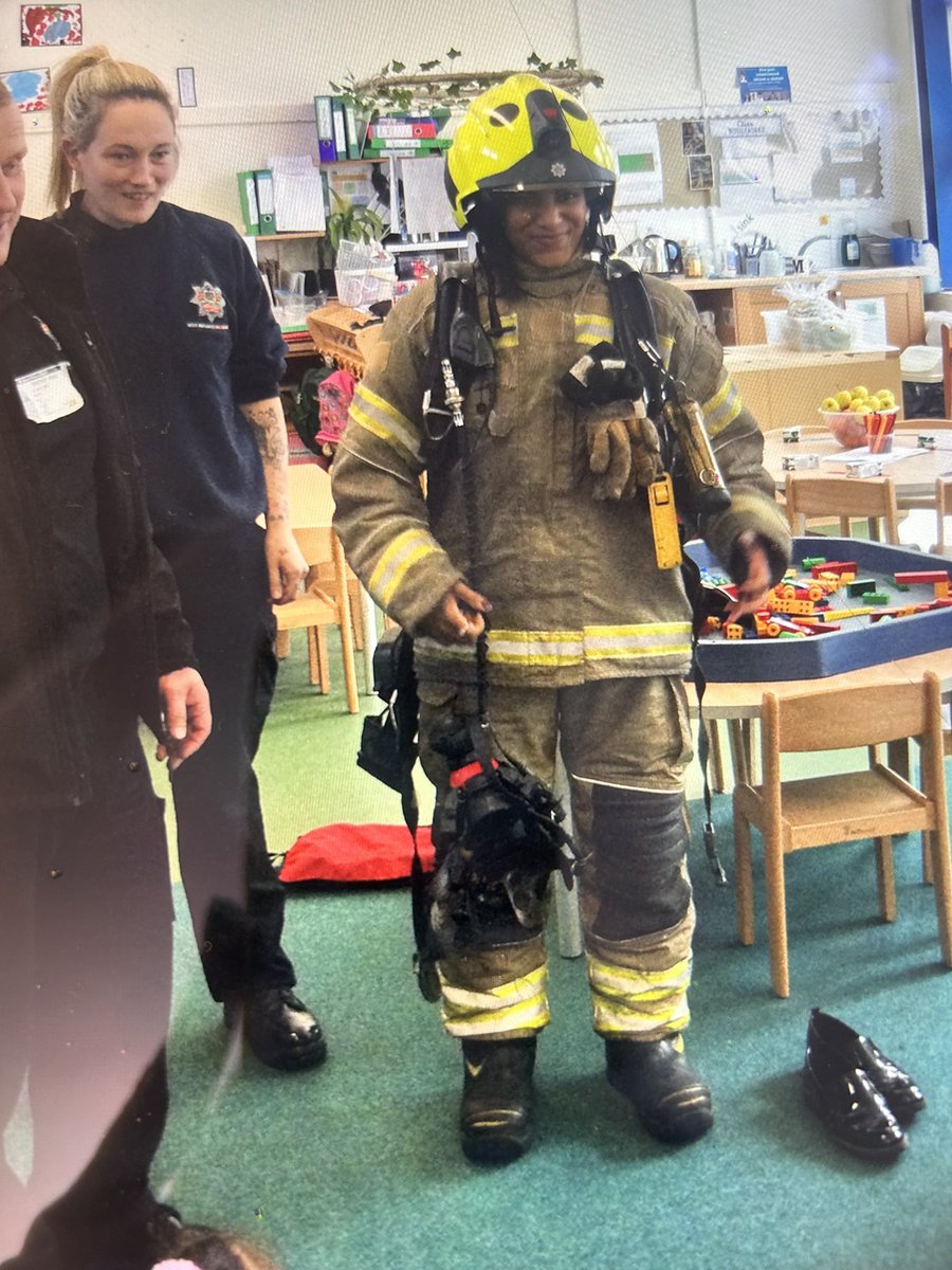 This week the children in Reception have been learning about ‘Real LifeSuperheroes’ We enjoyed our Visit from the West Midlands Fire Service