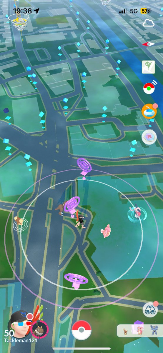 Has anyone addressed the different regional spawns for different players? My friend saw a Mesprit, while I got a Mr Mime. @NianticHelp in case this is intentional, this is super annoying in groups of people and even more if you're in a foreign region! Please fix #PokemonGO