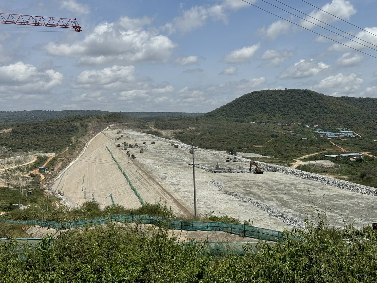 The dam will hold upto 688 million cubic meters of water and is 80m high with a top length of 1.5km. #DeliveringThwake