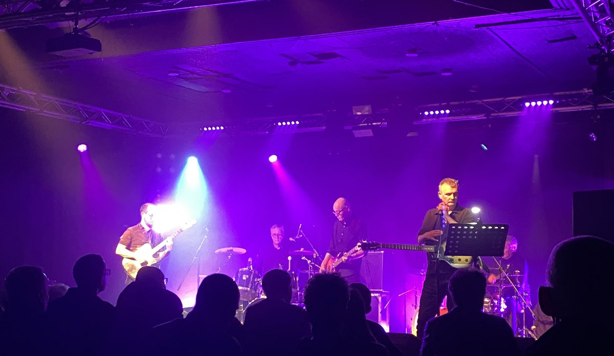 What a fabulous gig last night from @fallcontinuum . They were on fire and that new material is rather special . Oh , and a stunning ‘Lay Of The Land’ as an encore !