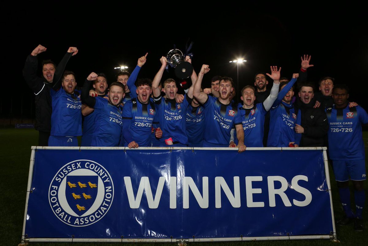 BayleyColbran's tweet photo. 4 years ago at 21 due to a number of injuries I stopped playing and started managing.

A County Cup and League Title later
I’ve had the chance to coach 2 groups who have massive potential and many are featuring at step 5/6, looking forward to the future whatever that may be 🏆⚽️ https://t.co/EK50bn6TOr