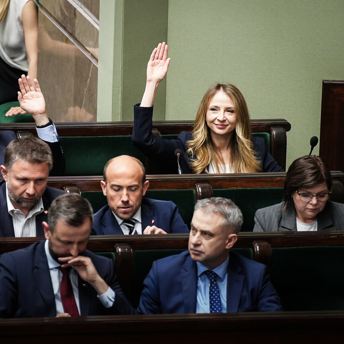 Duma i radość - bo nasza praca ma sens ❤️ Czy warto było wchodzić do rządu? - to pytanie słyszę czasem jako lewicowa Ministra Rodziny, Pracy i Polityki Społecznej w koalicyjnym rządzie. Takie dni jak dziś szczególnie mocno pokazują, że zdecydowanie warto! Sejm przyjął właśnie…