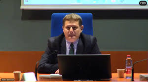 revistaTRCUNED's tweet photo. El profesor Francisco Javier Matia Portilla aborda la "Identidad nacional, Tribunal de Justicia
 de la Unión Europea y Tribunales Constitucionales" @FcoJavierMatia https://t.co/GZvsa0TEHM
