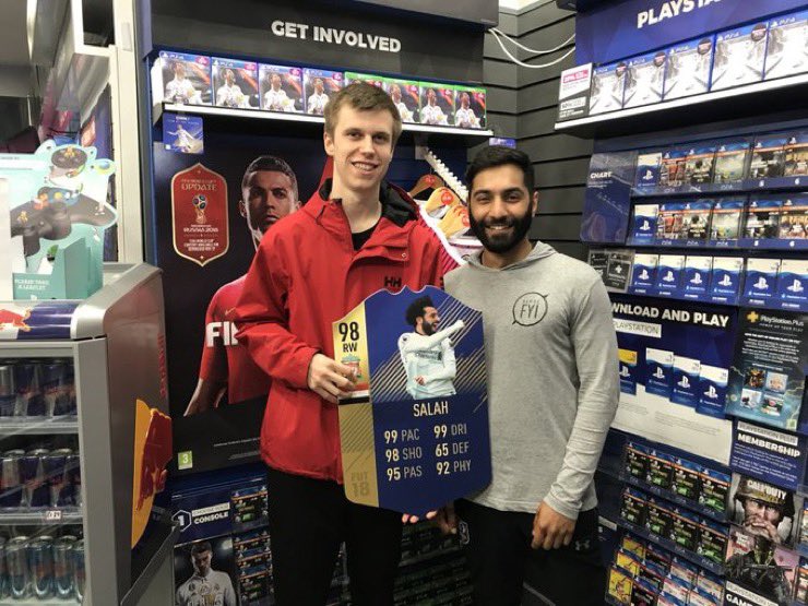Piquelme21's tweet photo. POV:
It’s #TOTSwatch on EPL TOTS day and you’re watching random people find cards in stores to reveal the team https://t.co/mcOa6xNt1P