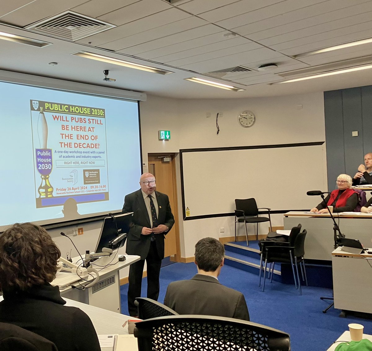 Pro-pub MP & former Chair of the Parliamentary Save the Pub Group @grahamemorris doing the first talk at the #PublicHouse2030 workshop at @NBSNU @NorthumbriaUni #Newcastle #UKpubs #pubs #Beernomics