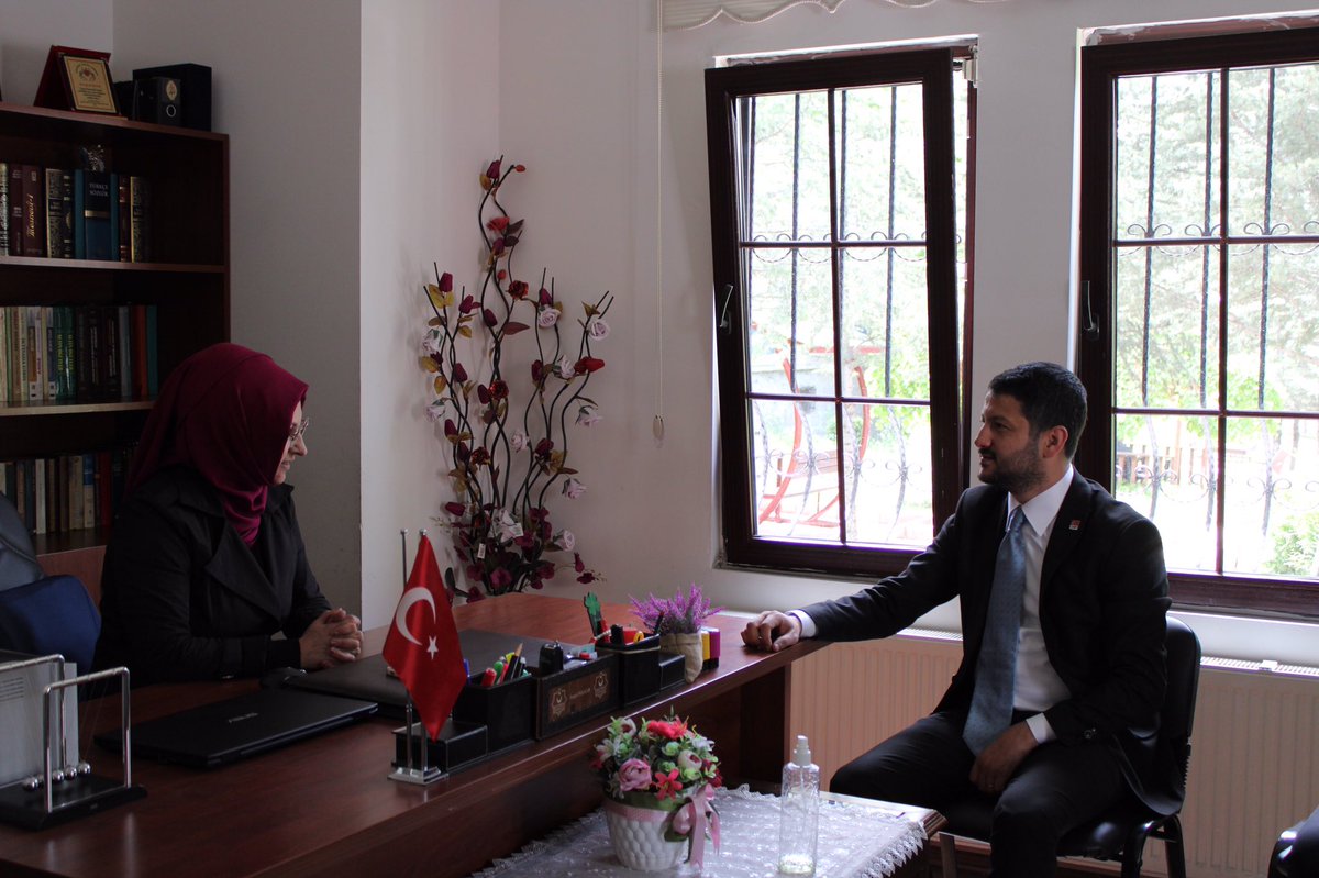 Yeşiltepe, Aktepe, Adnan Menderes ve Köşk Mahallelerimizin Muhtarlarını ziyaret edip, kendileriyle Keçiören'in geleceğine dair sohbetler gerçekleştirdik. 

Misafirperverlikleri ve hoş sohbetleri için kendilerine teşekkür ederiz.