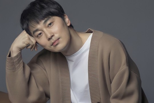 Talented actor #SeoHyunWoo confirmed as joining #TheFieryPriest2 cast (#KimNamGil, #KimSungKyun, #LeeHanee, #BIBI) as a villain involved with a major drug cartel. He should be amazing!!❤️
Here's what we know about his role, and the new K-drama's plot... ⬇️
leosigh.com/seo-hyun-woo-j…