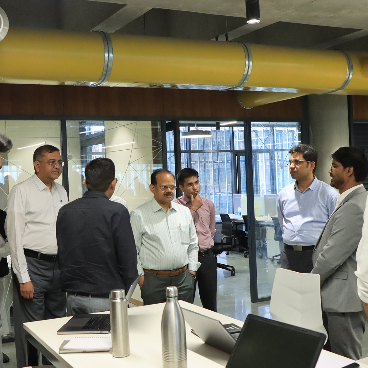 The Chief Secretary of Gujarat Shri Raj Kumar, alongside S J Haider, recently visited a workshop at iHub, where innovative drone technology was showcased by IG Drones.

@ihubgujarat 

#DronesForEfficiency #InnovateWithDrones #FutureOfBusiness #DroneRevolution #IGDrones