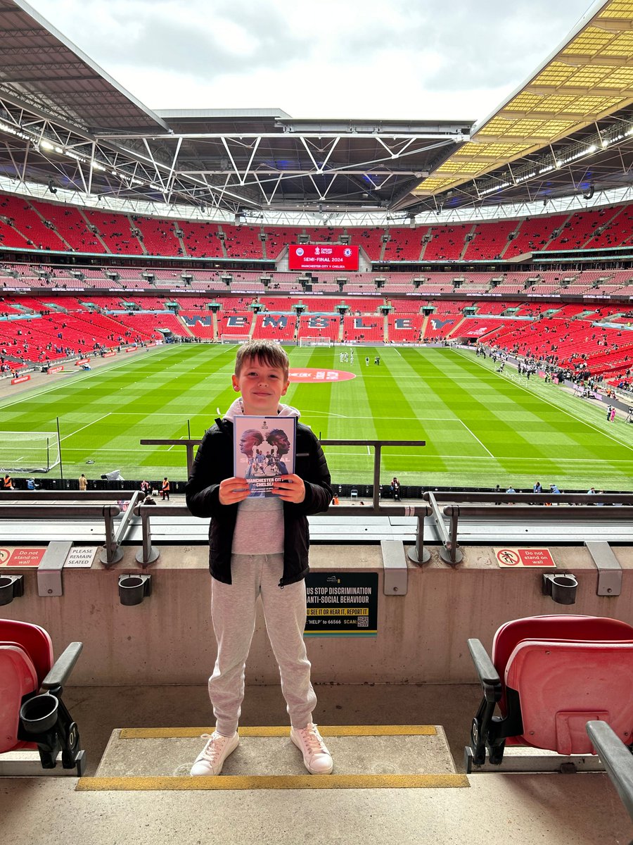 With thanks to @Freekicks, Woody got to go to the FA Cup semi-final Man City v Chelsea match on Saturday. His mum said, 'We had a fantastic time. Thank you so much!!'. What a brilliant opportunity!