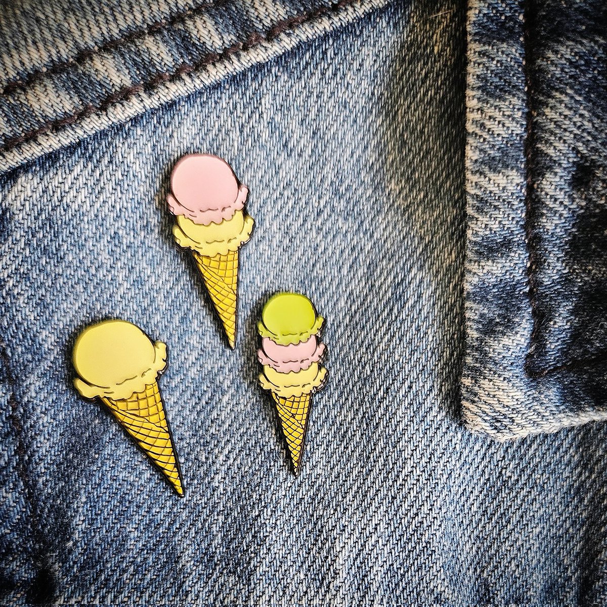 🍦Ice cream is always a good idea 🍦 Super cute ice cream pins in soft enamel 🍦

#custompins #pinlover #pinbadges #enamelpins #pins #badges #personalisedpins #icecreampin #icecream #pincollector
