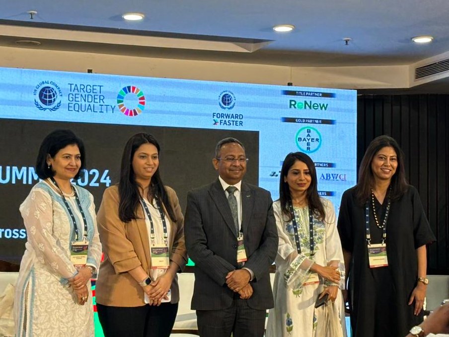 At #GES2024 plenary session 'Women @ The Helm: Driving Corporate Success' was held, with Deepak K Arora, @NayaraEnergy moderating.Panelists Kruti Raiyani @she_capital, @Dr_ShikhaSharma @nutrihealthsy, @supriyapaul93 @JoshTalksLive & Varsha Anand @Wipro provided critical insights.