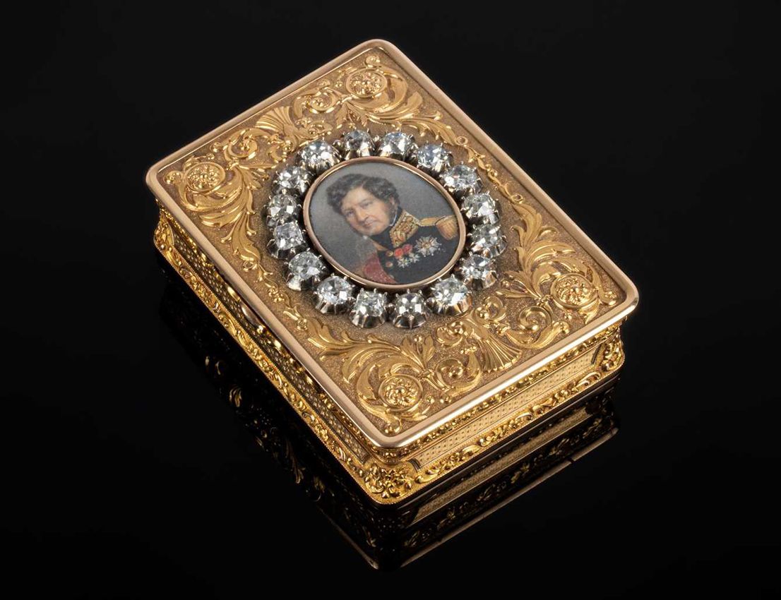 French royal snuffbox found in vendor’s bathroom cabinet tops single-owner sale in Gloucestershire: buff.ly/49TnHkn