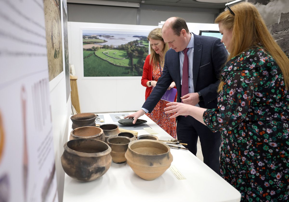 loveheritageNI's tweet photo. Communities Minister @gordonlyons1 officially opened a new shared space public archive in Belfast this week, bringing together thousands of years of history and heritage in NI.
HERoNI has co-located with @PRONI_DFC in a purpose built archive centre in the Titanic Quarter. https://t.co/rHy1rS2UWk