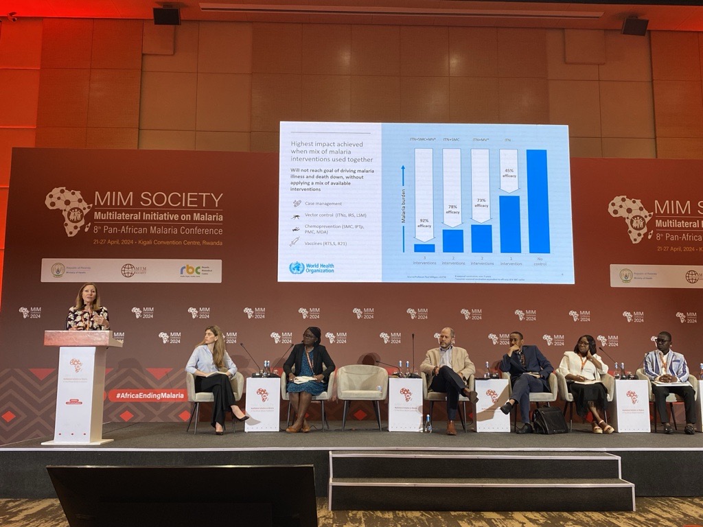 At @MIM_PAMC, Dr Mary Hamel from @WHO speaks at our #vaccine symposium, chaired by our Technical Director, Katherine Theiss-Nyland. 'No #malaria tool stands alone. The highest impact can be achieved when a mix of malaria interventions are used together” brnw.ch/21wJcyZ