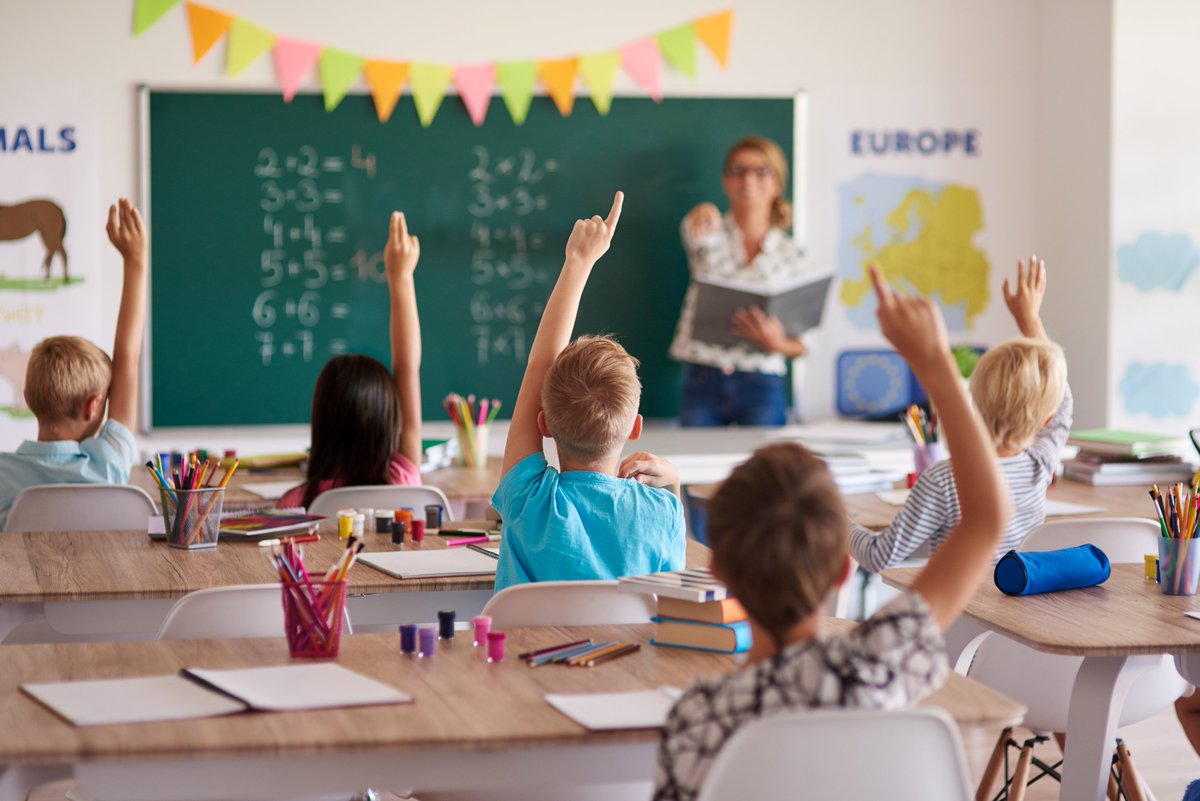 📚Curs 24/25 ⁉️Sol·licita centre escolar per al teu fill 📢Ja pots consultar el calendari d'admissió 📝Presentació de sol·licituds⤵️ 🔸Infantil, Primària, CEE i UECO: 30 de maig a 6 de juny 🔸ESO i Batxillerat: 4 al 10 de juny ✅Consulta les dates 🔗comunica.gva.es/es/detalle?id=…