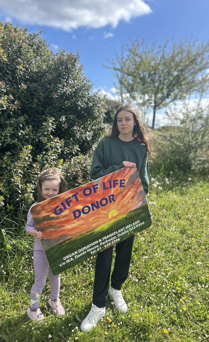 My two daughters are out promoting Organ Donation this week. Don’t leave your loved ones in doubt about your organ donation wishes #donorweek24 #leavenodoubt @IrishKidneyAs