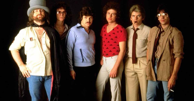 tinyurl.com/yr5tteby - Toto se ha establecido como un ícono del rock y el pop desde su formación en los años 70. Repasamos los 5 discos más importantes de la banda donde también podréis escuchar algunos de los míticos temas que forman ya parte de la historia de la música.
