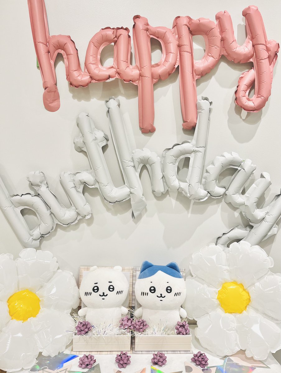 anime_chiikawa's tweet photo. 🎉Happy Birthday🎉

 5月1日はちいかわとハチワレの誕生日✨ 
お誕生日おめでとう🌈

#アニメちいかわ #ちいかわ #ハチワレ https://t.co/Y25cZwFzhX
