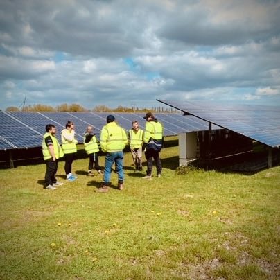 🌟 Big thanks to Earth Energy Education for organizing the eye-opening visit to Pickhill Solar Farm! 🌞 Our students at Wrexham University were truly amazed by the innovation behind solar farming. 🌱 #WrexhamUniversity #Engineering #RenewableEnergy 🔋