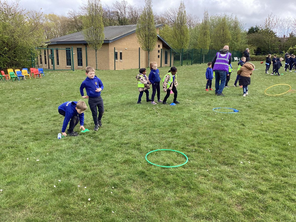 StHeddas's tweet photo. What an energetic time Class 1 had at Multi skills! They practised lots of sports skills - catching, throwing, aiming, batting and dribbling. Thank you to @StPaulinus for holding this great event. #letyourlightshine #npcatsport https://t.co/Iaym6bKngY