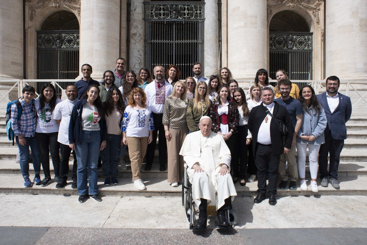 Vatican - Rencontres avec le #PapeFrançois et le #RecteurMajeur, pour la conclusion du cours « Accompaying when trauma hits 2024 »

infoans.org/fr/sections/no…