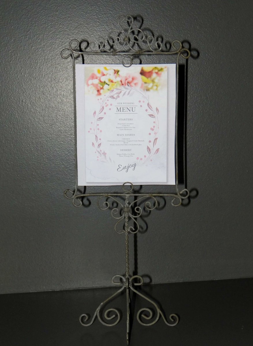 Wire table menu holder, vintage handmade item, French retro decor, menu display, menu on table #homedecor #vintage #decor #HomeStyle #DecorateWithArt #elevateYourDecor #wiseshopper 
 #wedding #party #menu
Available here
 elementsdeco.etsy.com/listing/150562…