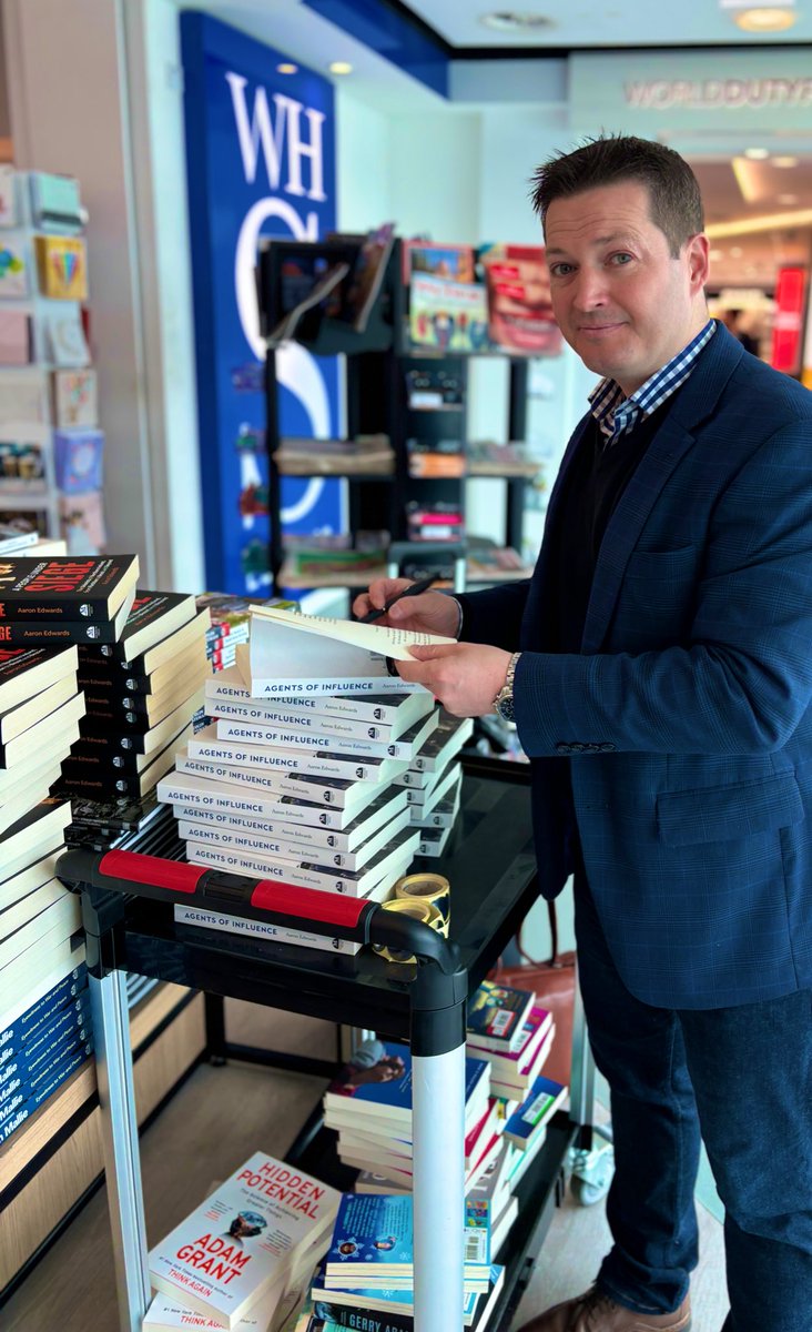 After a long week of research for my next book, it’s always a pleasure to sign huge piles of my last two well-received volumes, #AgentsOfInfluence & #APeopleUnderSiege. Pick up your copies from @WHSmith @BELFASTCITY_AIR next time you are passing through! #NorthernIreland #Books