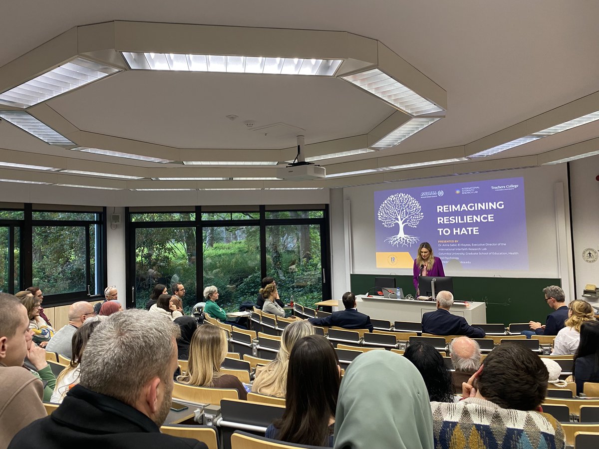 🌳 Pictures from yesterday's transformative lecture by @amrasabicPHD (@TeachersCollege) at @UAntwerpenFLW: 'Reimagining Resilience to Hate'! ▶︎ Thanks again to His Excellency Ambassador @erolavdo, @pvermeersch (@KU_Leuven) & PoHis members @MarnixBeyen & @HeleenTouquet