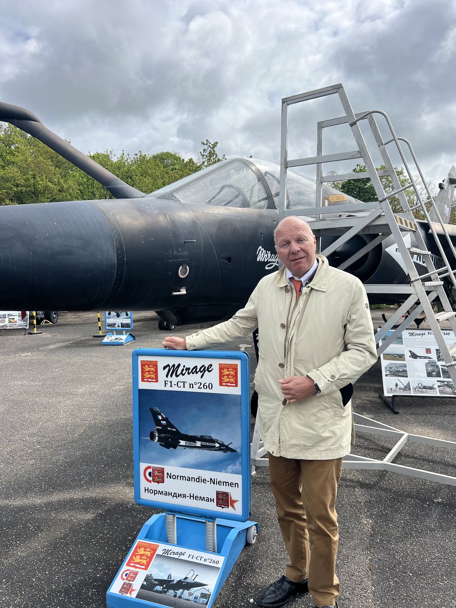 Ici à Avord, la Fondation Du Patrimoine aide, Monsieur le Maire et ses bénévoles à préserver la mémoire de notre histoire aéronautique. fondation-patrimoine.org/les-projets/mi…