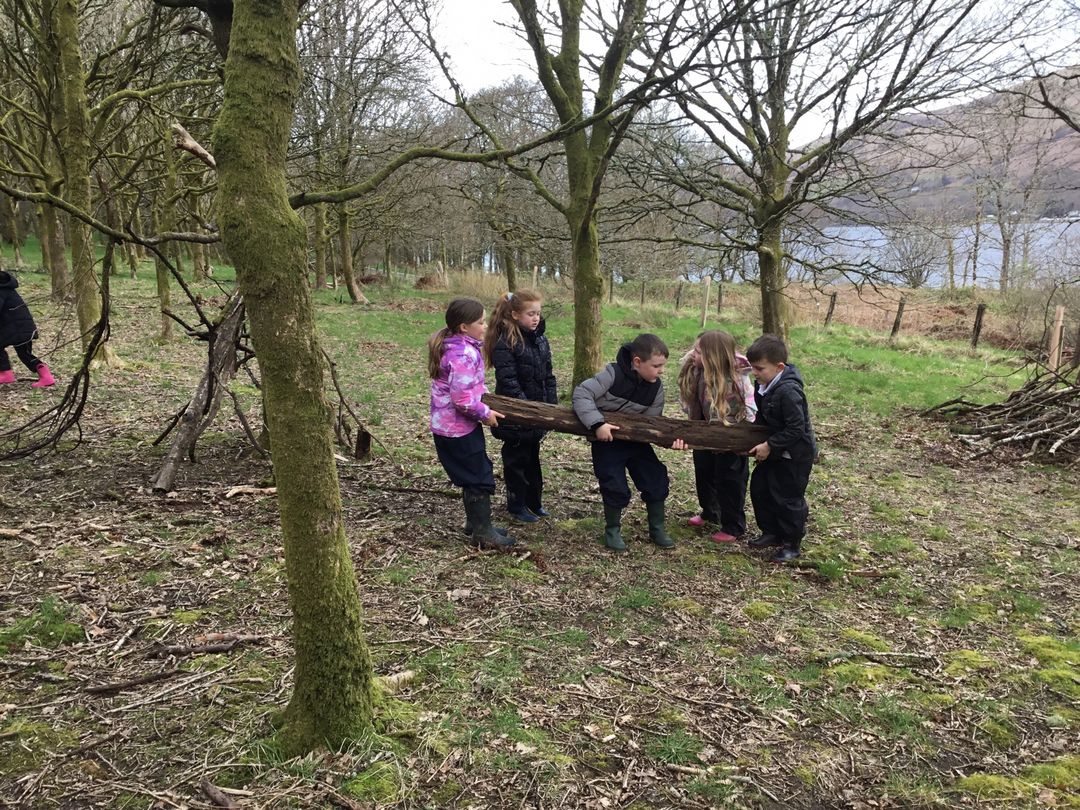 We have fantastic outdoor spaces here in Argyll and Bute, offering valuable learning opportunities and vital to a child’s development, physical health and wellbeing. Look at how much fun children from Rothesay Joint Campus had den building in the woods recently. Great teamwork!