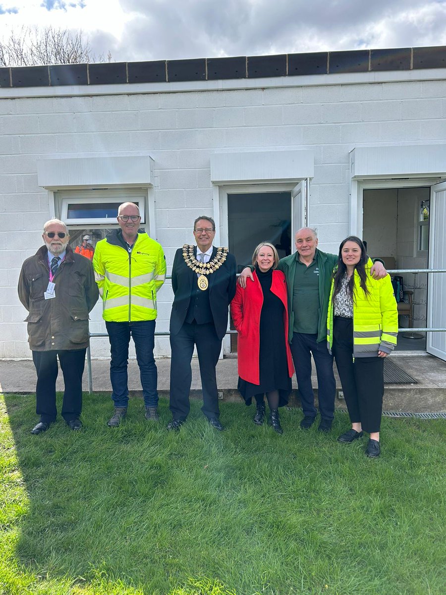 🌟 Exciting news! 🌟 A&amp;B team celebrated the installation of an outhouse at Stockport Webb Lane Allotment with partner <a href="/WillmottDixon/">Willmott Dixon</a>, Mayor Graham Greenhalgh joined us, emphasizing community spirit. Thanks to our amazing team: