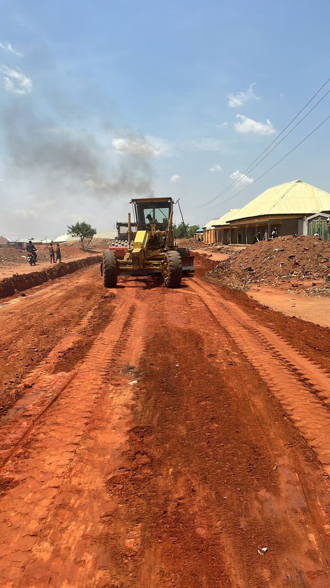 The ongoing 5km Mokwa township roads The 5km Road cuts across Biwater to Railway Station Road and Market to Masalacin Idi Road. This is part of the 556km of roads being constructed across Niger State by Gov. @HonBago #NewNiger Source: @Nupenchi_