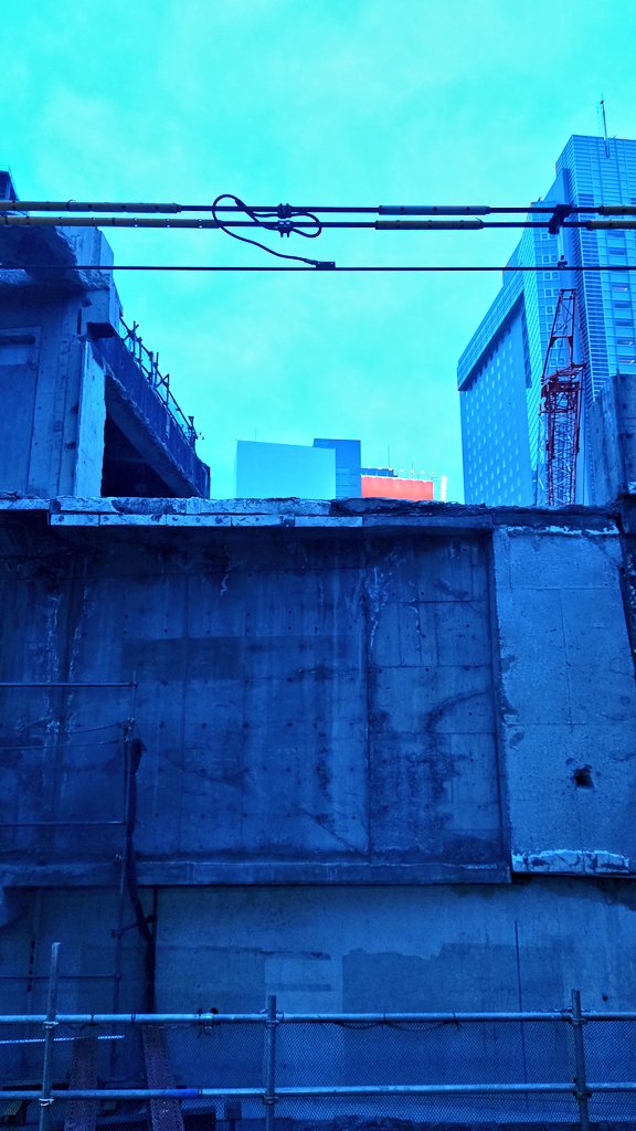 #渋谷　#shibuya
#都市開発　#urbandevelopment
#街景　#cityscape 
#コンクリート　#concrete
#pic #photo 
#bluish 
#sanomomoogata