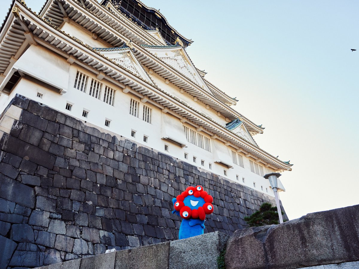 #MYAKUMYAKUdiary📕 Today, MYAKU-MYAKU decided to stay at home and look back at the photos from the time it visited Osaka Castle🏯 MYAKU-MYAKU is wondering where to visit on the sunny days! Where will you go, MYAKU-MYAKU?👀 Hoping you all have a great weekend🌈 #myakumyaku