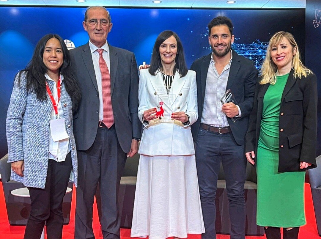 everhealth's tweet photo. Cerramos una gran semana como GANADORES de los 2 premios a los que estábamos nominados en los #SealAwards dentro del #InsuranceWorldChallenges
🏆 E-health 💓
🏆 Best partnership junto a @IrisGlobal_es 🛩 a quienes agradecemos su confianza
🌟@InsurtechComHub @InsurtechComHub https://t.co/g3GwNd6URE