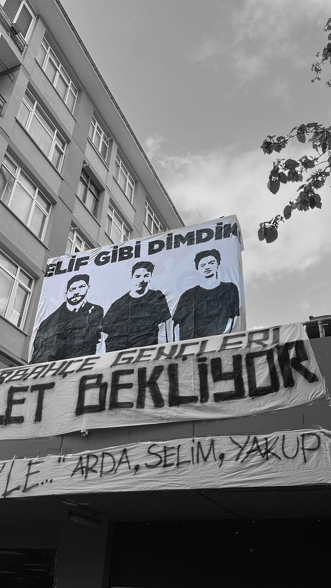 unigfborg's tweet photo. Önemli Bilgilendirme!

Medyada yapılan kirli algılar sonucunda yaklaşık olarak 450 saattir tutuklu olan 3 kardeşimiz yapılan itirazlar neticesinde 62.Asliye Ceza Mahkemesi kararıyla tahliye edilmiştir.

ELİF GİBİ DİMDİK! https://t.co/tjLLNbm7u0