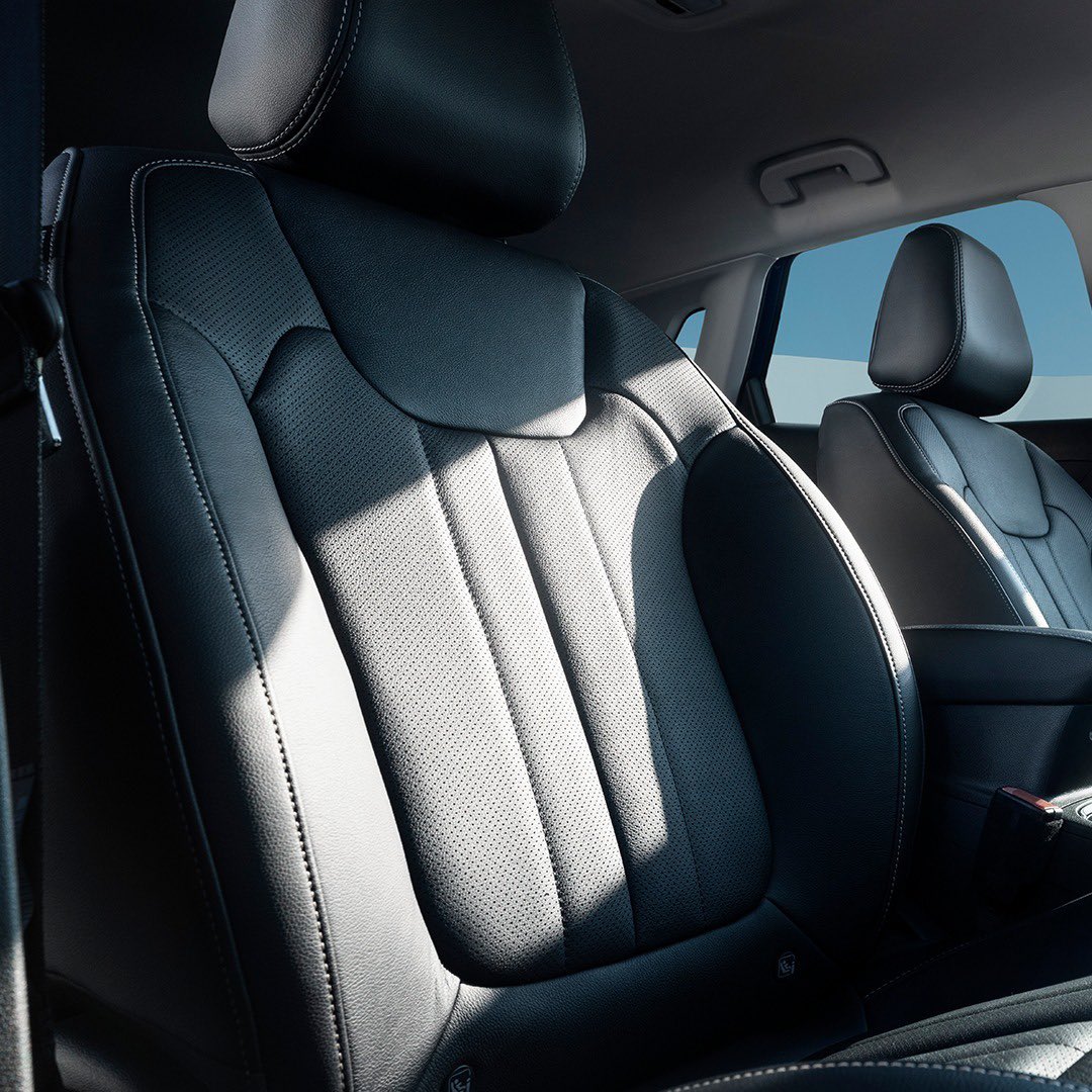 Her yolculuğu birinci sınıf bir sürüşe dönüştüren, ergonomik AGR koltuklara sahip Opel #SUV Yeni #Grandland #OpelDoğu #OpelVan #Opel