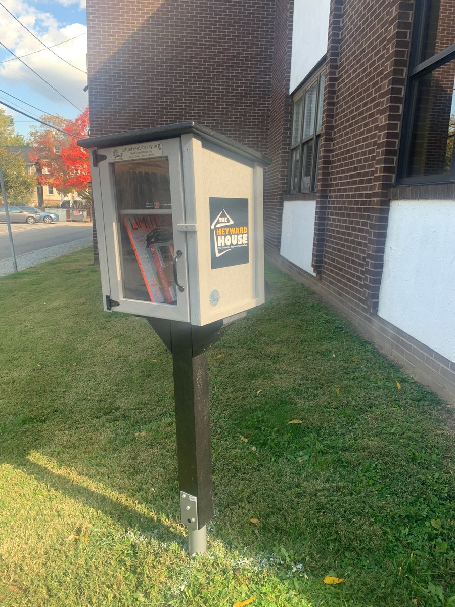 📚 We're looking for our next #littlefreelibrary location & we need your help! 📚 How to enter your location suggestion: ➡️ Look around your neighborhood & spot a corner that is easily accessible to all ➡️ Note the street names ➡️ Comment below with the street names #literacy