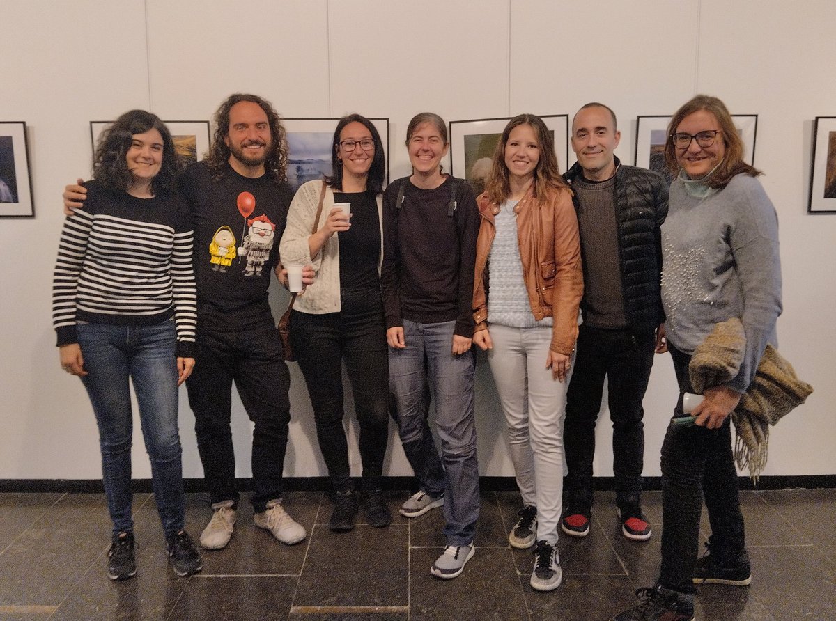 Una gran generació bibliotecària que es retroba ☺️ 
#M1 #M2 #biblicòmic