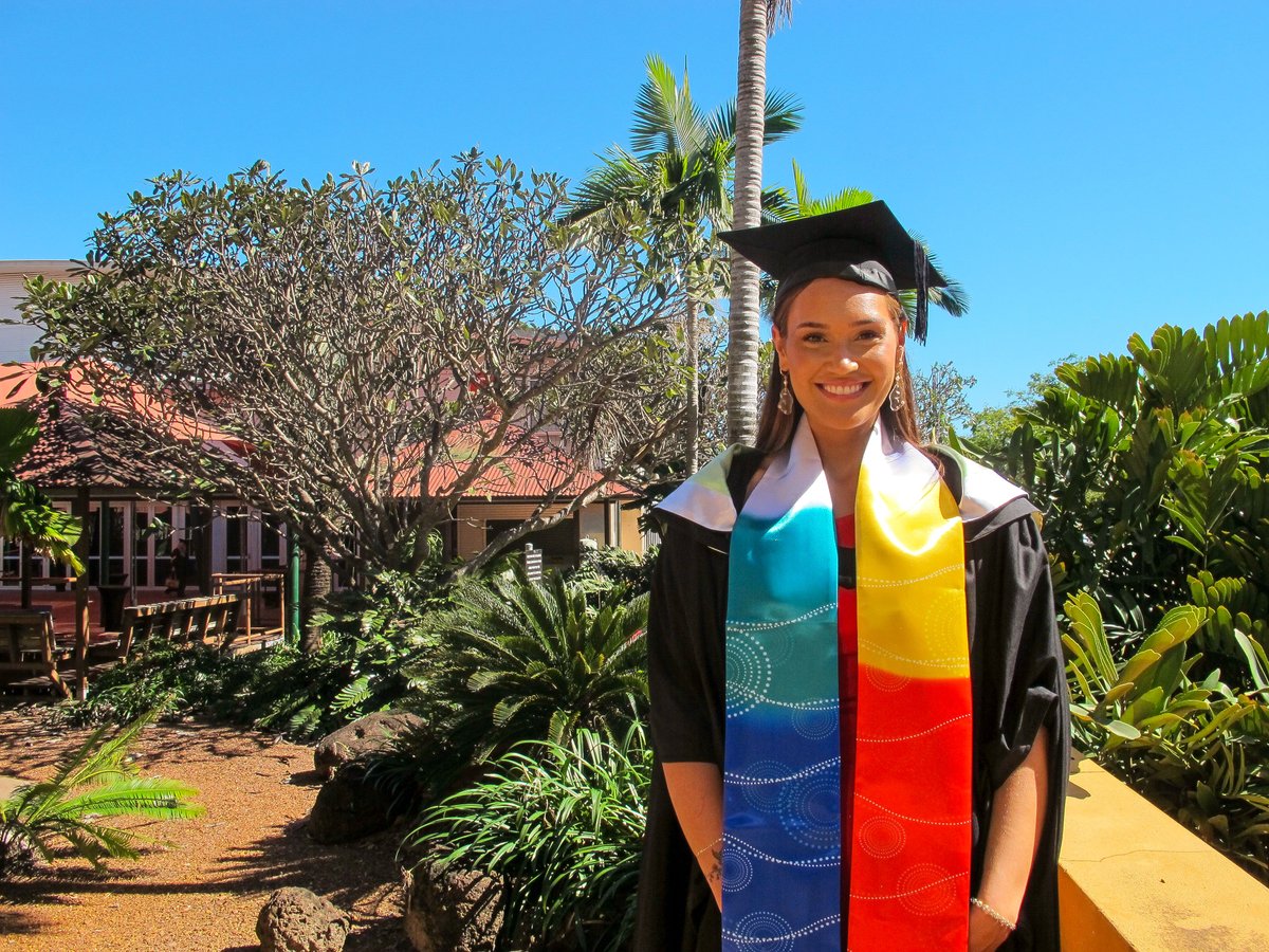 A proud Larrakia and Wadjigan woman, Teegan Wattam is carving history as she crosses the graduation stage. It is the first time a First Nations graduate has received a Bachelor of Health Science/Master of Speech and Language Therapy at CDU. Read more: bit.ly/3Wi1CZA
