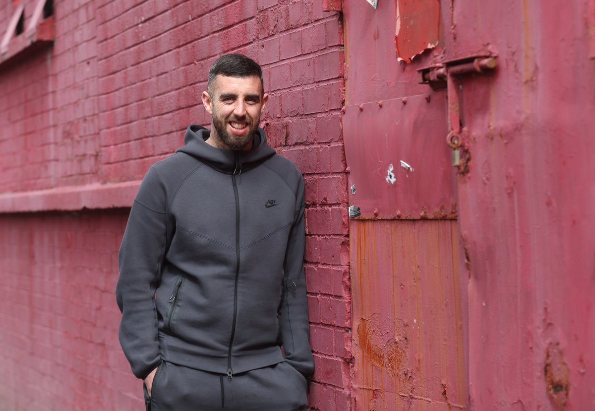 Tomorrow's feature read with Joe Gormley Proud of his Ardoyne roots, doing everything in memory of his father, laughing at his local hero status among the kids of Holy Cross boys Primary School, bleeding Cliftonville red and dabbling in philosophy... A true gent🔴⚪️