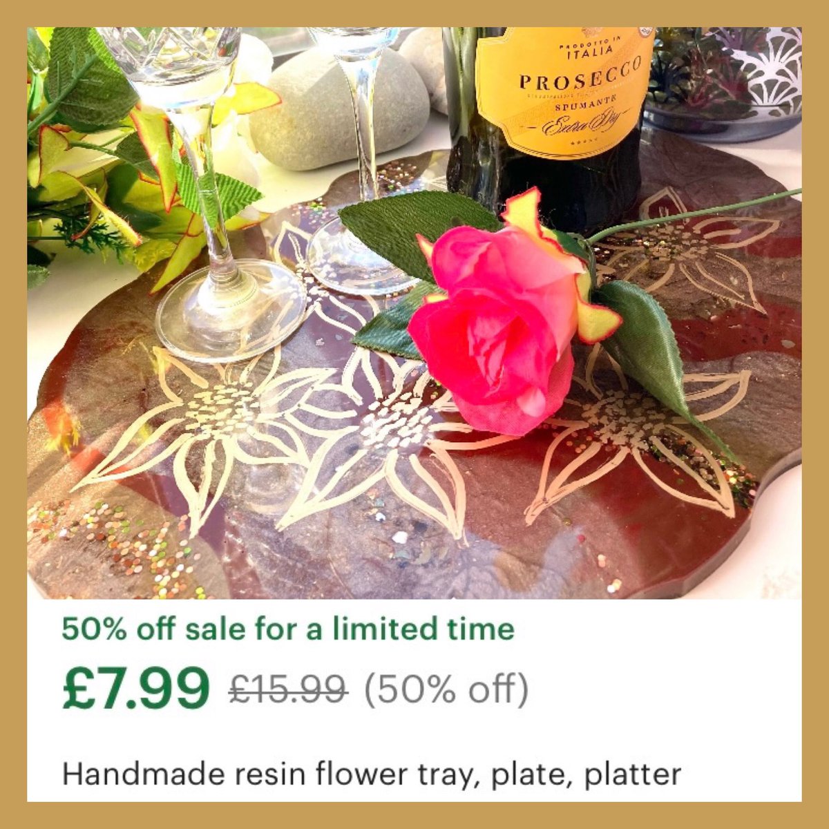 Check out this pretty resin flower design tray, now 50% OFF in the SALE. Perfect as a table centrepiece to dress up the table, with drinks glasses & snacks: muresindesigns.etsy.com/listing/118481… #elevenseshour #craftbizparty #etsyfinds #handmadegift #resin #etsysale