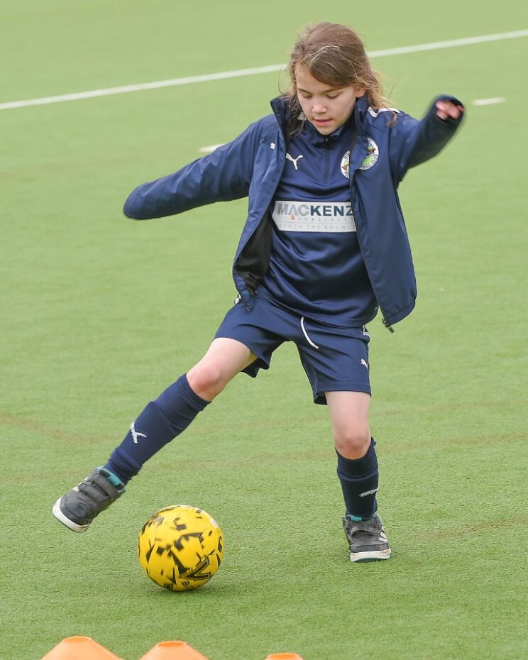 University and Riverside FC strike new football partnership ⚽️⚽️⚽️🏆🏆🏆 We're delighted to announce that @SportatStirling have teamed up with @RiversideFC89 on an innovative partnership @StirUni 👏 Read more on the exciting initiative here 👇 bit.ly/3UyQoyB